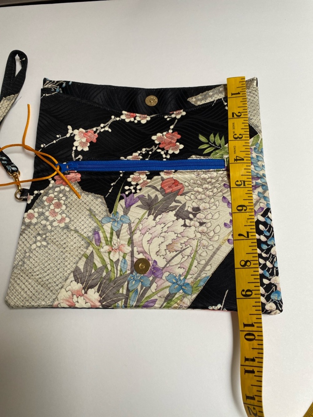 FOLDING WRISTLET CLUTCH MONIKO - Picture 7 of 7